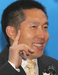 中央電視臺廣告經(jīng)濟信息中心主任、經(jīng)濟頻道總監(jiān)郭振璽