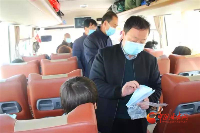 今起蘭州客運中心恢復兩班平涼對發(fā)班車