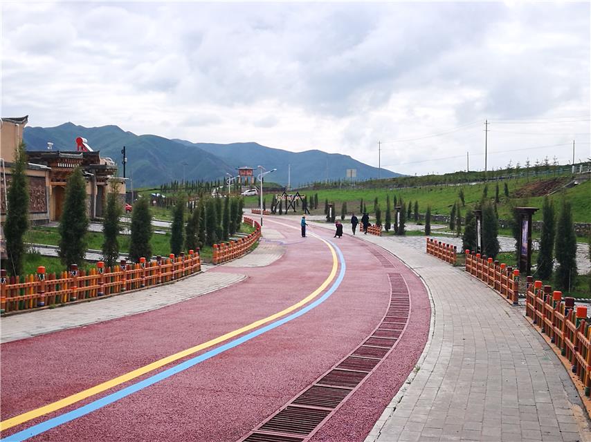 甘肅甘南州夏河縣安果村：吃上“旅游”飯，安心奔小康