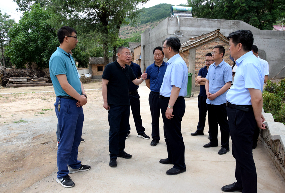 王銳深入麥積區(qū)、甘谷縣掛牌督戰(zhàn)村調(diào)研指導(dǎo)脫貧攻堅工作
