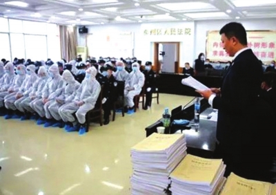 天水秦州區(qū)開(kāi)審18人涉惡案 被控涉嫌敲詐勒索、尋釁滋事、開(kāi)設(shè)賭場(chǎng)等