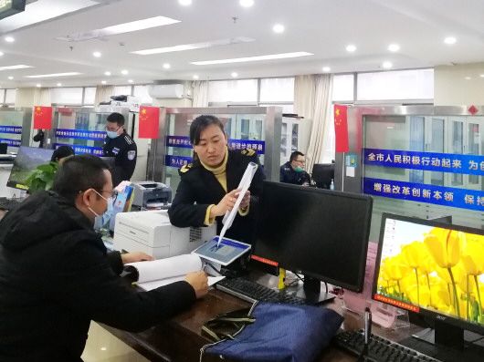 白銀市首臺(tái)24小時(shí)自動(dòng)售藥機(jī)將正式“上崗”