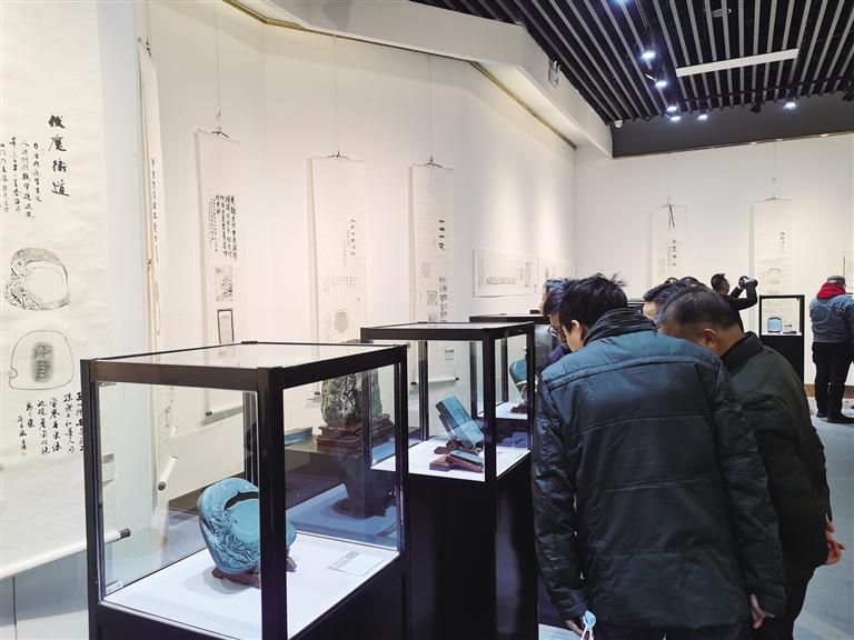 “非遺精品洮硯傳拓題跋藝術(shù)展”開展 洮硯雕刻、傳拓、拓片題跋集中亮相甘肅藝術(shù)館