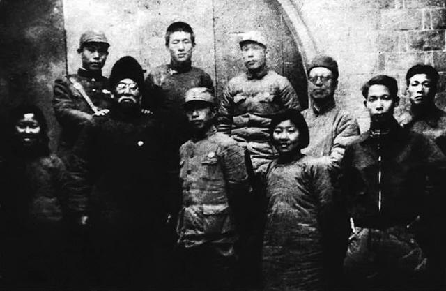 【奮斗百年路 啟航新征程】伍修權(quán)：“八辦”的良師益友 外交戰(zhàn)線(xiàn)的排頭兵