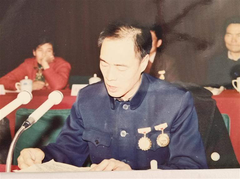 尋訪百名先鋒黨員  他用13年的時(shí)間完成28年的工作量——記“刀具大王”、全國(guó)勞模、蘭州通用機(jī)器廠工人技師蘆聚才