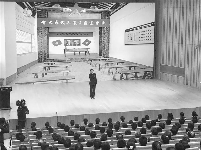 蘭州市開展“學(xué)黨史、頌黨恩、跟黨走”紅色文化進(jìn)校園活動(dòng)